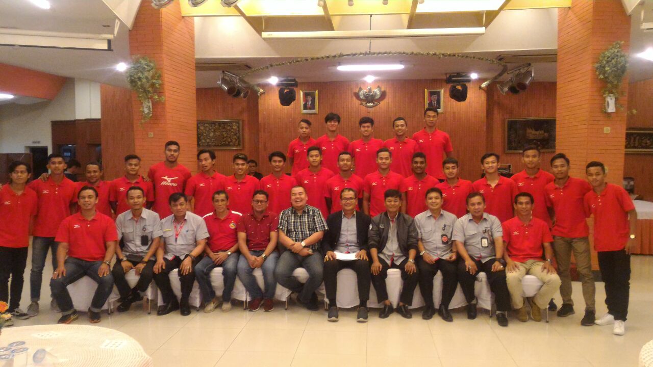 Pembubaran tim Semen Padang FC U-19 oleh Manajemen di Wisma Indarung PT Semen Padang, Kamis (12/10/2017). Foto : Istimewa