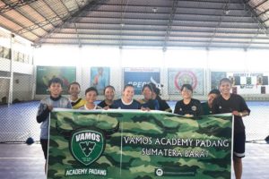 Kelas Puteri Futsal Academy Vamos FC Padang Lakoni Latihan Perdana