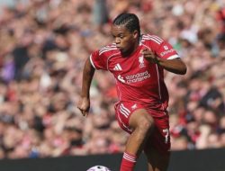 Rio Ngumoha Gagalkan Upaya, Liverpool Raih Kemenangan