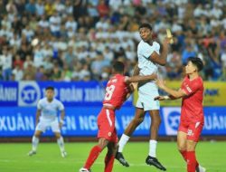 Kyle Hudlin, Striker Jangkung Ancam Liga Vietnam