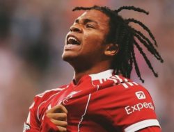 Arne Slot Rekrut Pemain: Belajar dari Transfer Nunez