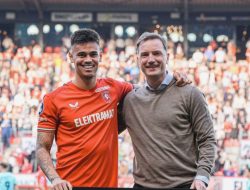 Mees Hilgers Bisa Main Lagi, FC Twente Ajukan Syarat