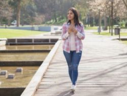 Latih Tubuh Bugar: 5 Olahraga Ringan Usai Santap