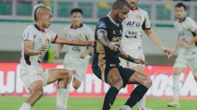 Dewa United Bungkam Persik, Raih Kemenangan Perdana.