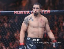 Whittaker Ungkap Ambisi Gelar, Usai Dihajar Chimaev