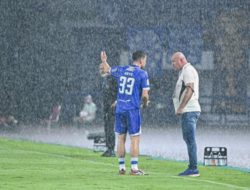 Hodak Siapkan Persib: Liga 1 dan Asa Asia