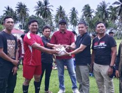 PKPS HKB Dukung Sepak Bola Usia Dini Batangkapas, Beri Bantuan