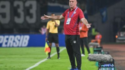 Hodak Targetkan Hattrick Juara, Persib Berbenah.