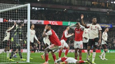 Liverpool Redam Arsenal, Skor Kacamata Warnai Laga Sengit