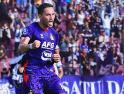 Ezra Walian Ungkap Persib Bandung “Ajax Indonesia”