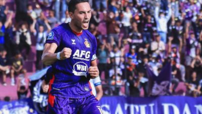 Ezra Walian Ungkap Persib Bandung “Ajax Indonesia”