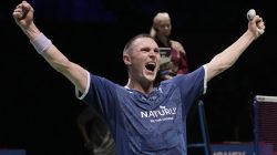viktor-axelsen-resmi-umumkan-pensiun-akibat-cedera-punggung-kronis