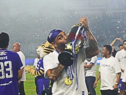 Layvin Kurzawa Resmi Tinggalkan Persib Usai Main Sembilan Laga